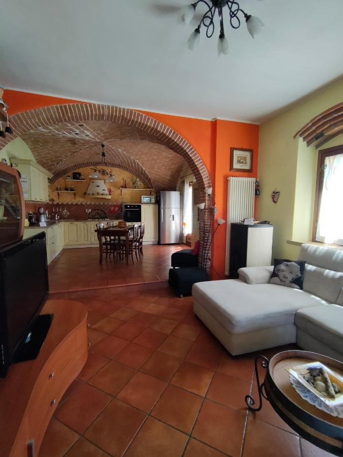 Da Barbara&Simone Apartment Collemezzano Bagian luar foto